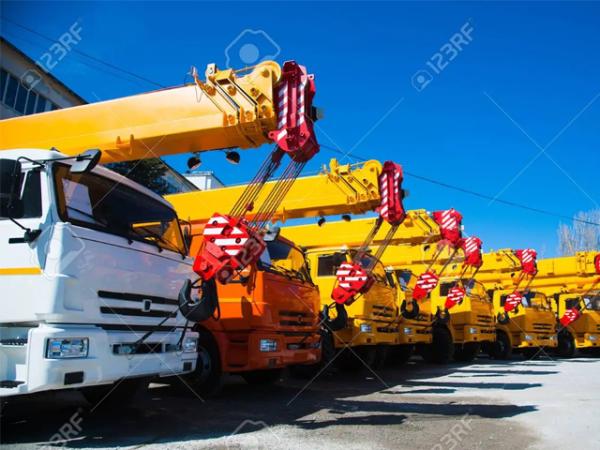 Camion con grù